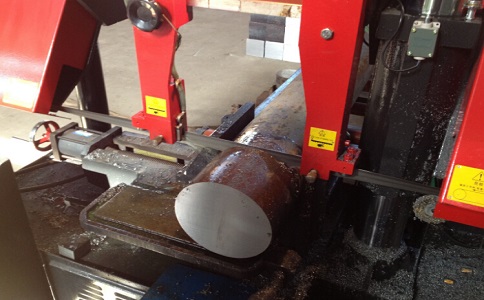 仪陇卧式带锯床加工时出现明显振荡如何排查？